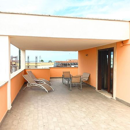 Hotel Riviera Fiumicino Buitenkant foto