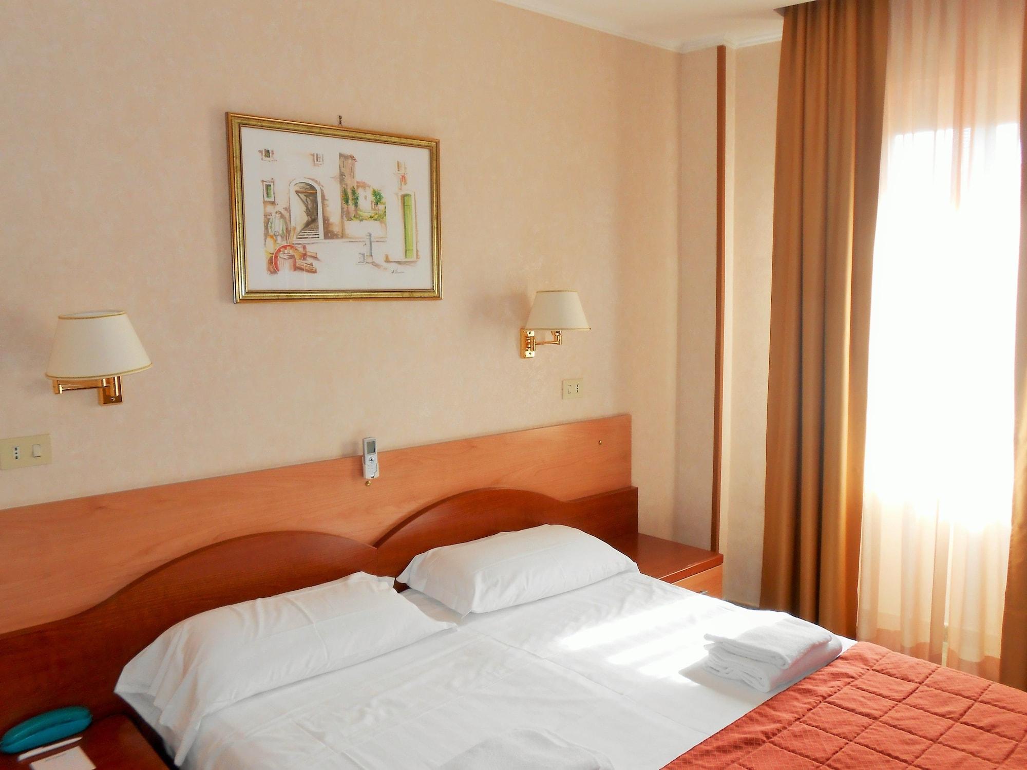 Hotel Riviera Fiumicino Buitenkant foto