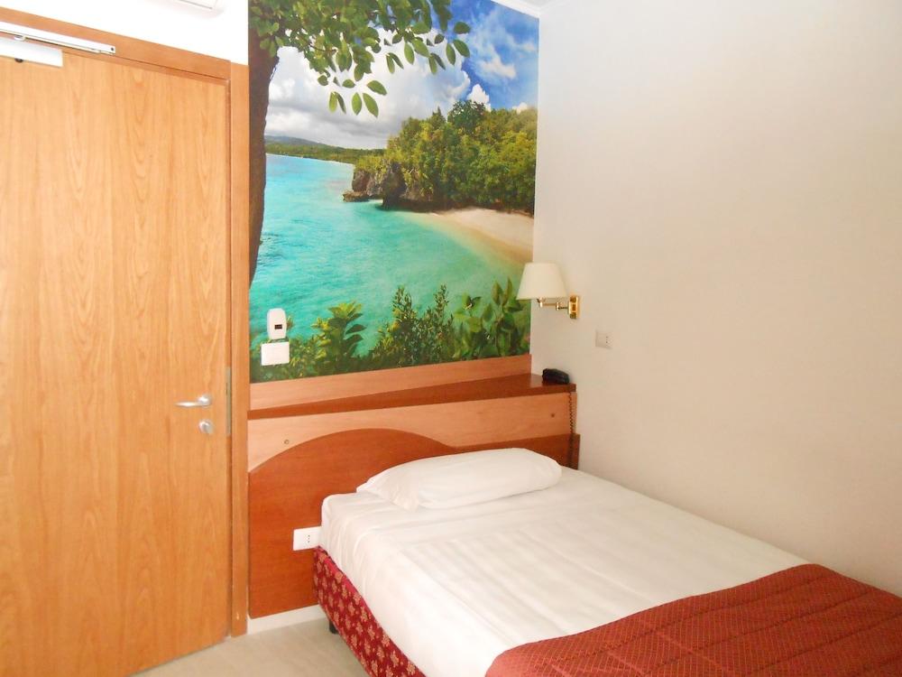 Hotel Riviera Fiumicino Buitenkant foto