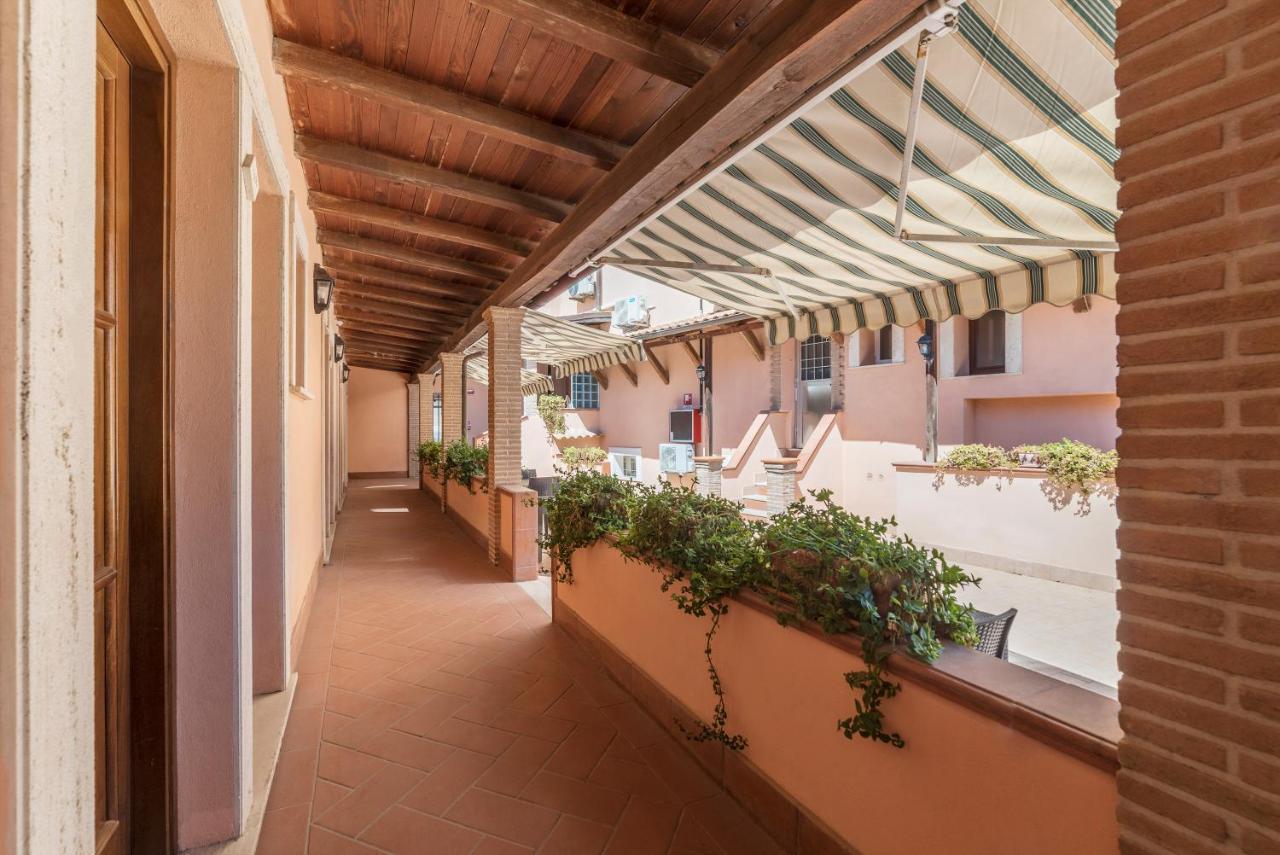 Hotel Riviera Fiumicino Buitenkant foto