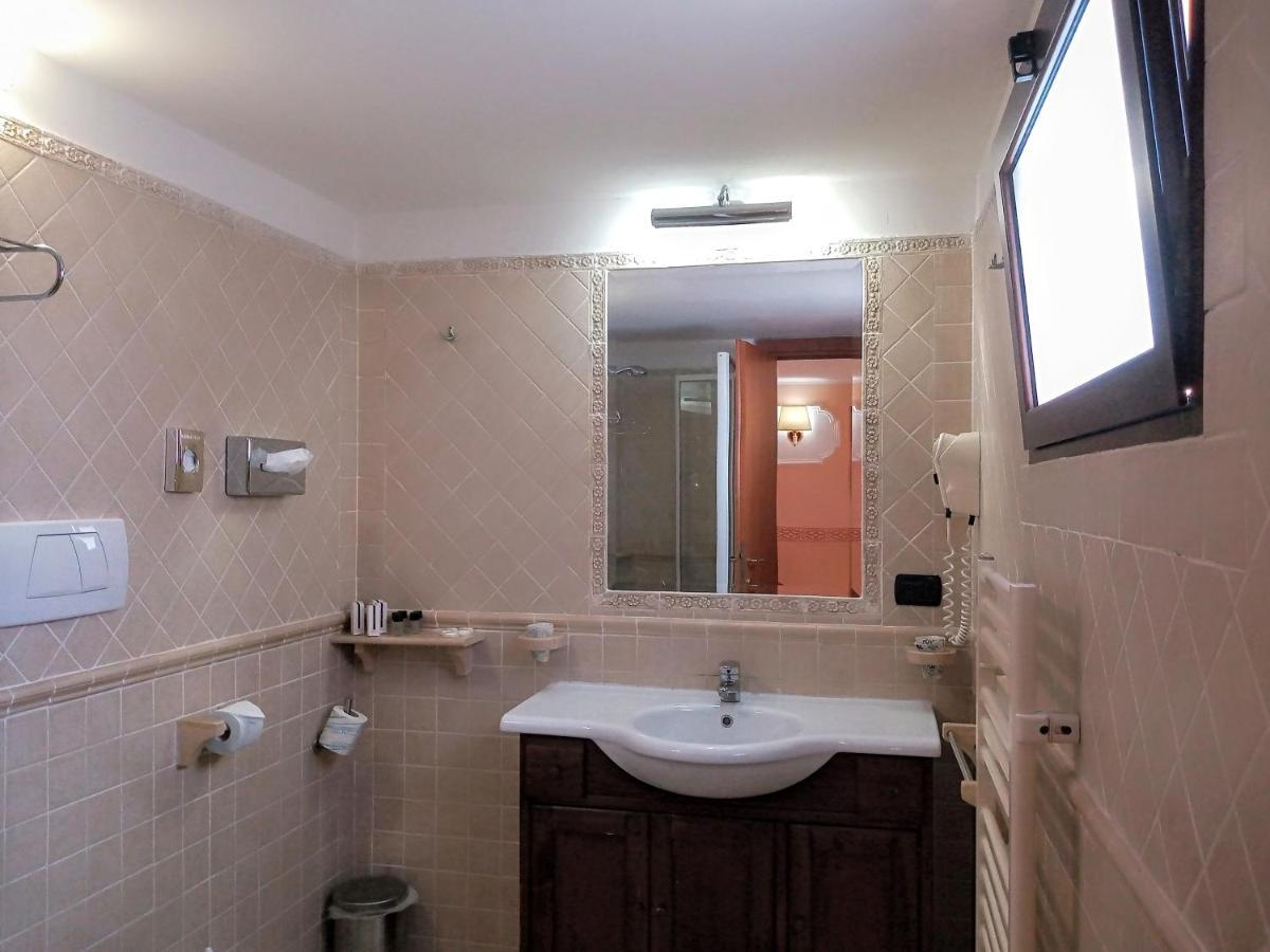 Hotel Riviera Fiumicino Buitenkant foto