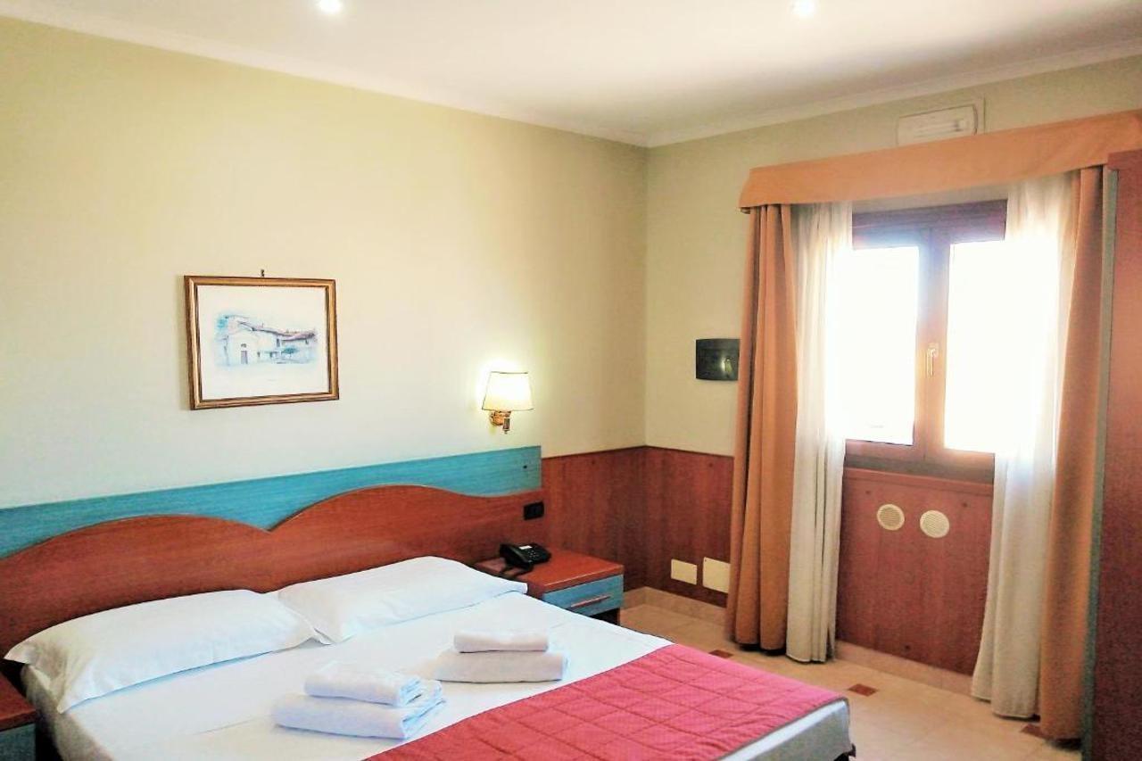 Hotel Riviera Fiumicino Buitenkant foto