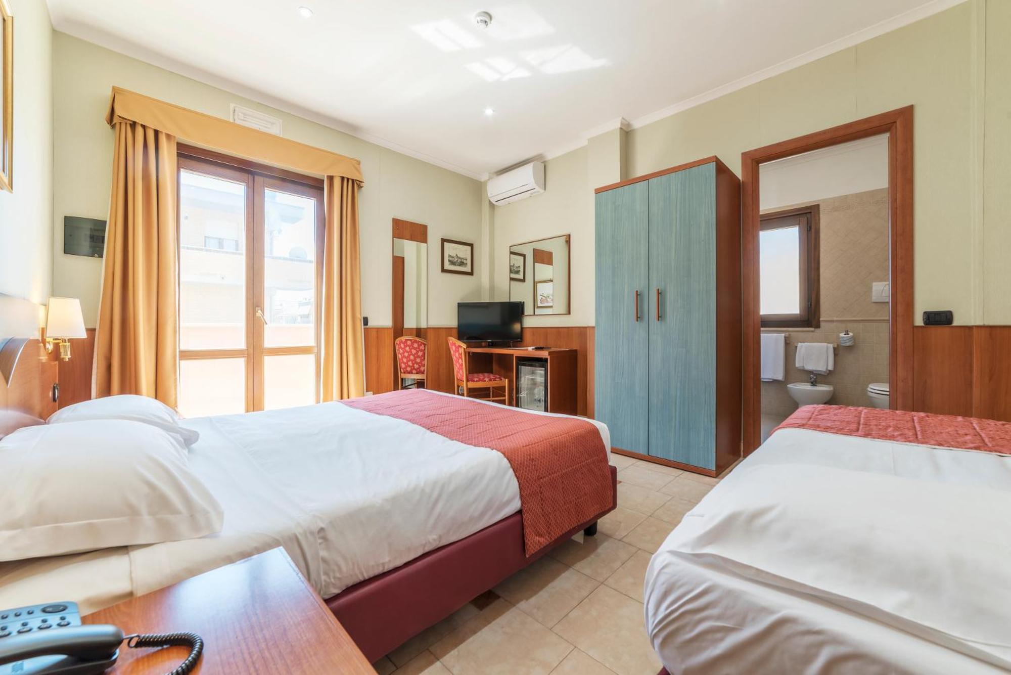 Hotel Riviera Fiumicino Buitenkant foto