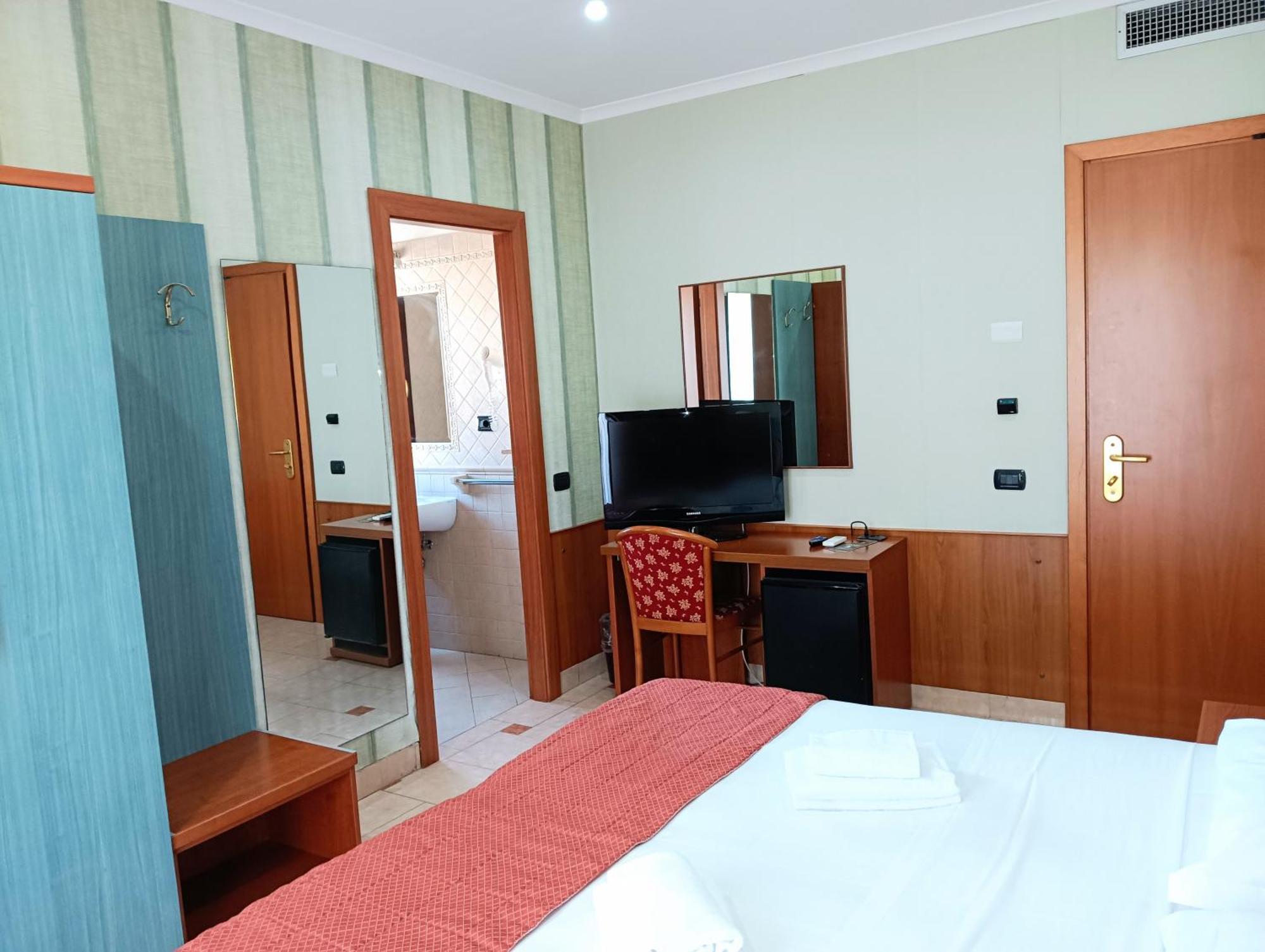 Hotel Riviera Fiumicino Buitenkant foto